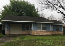 Pre-foreclosure in  MARYKNOLL DR Houston, TX 77015