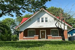 Pre-foreclosure Listing in E MAIN ST GLASGOW, KY 42141