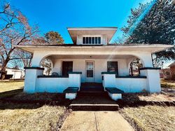 Pre-foreclosure in  MERIDIAN ST Mishawaka, IN 46544