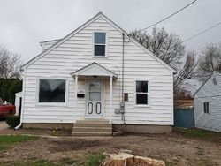 Pre-foreclosure in  AVENUE K Sterling, IL 61081