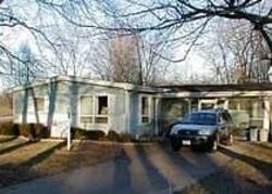 Pre-foreclosure in  S HADFIELD ST Marion, IL 62959