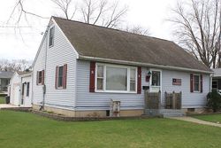 Pre-foreclosure in  E 11TH ST Rock Falls, IL 61071