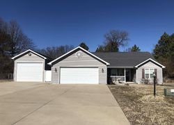 Pre-foreclosure in  OLIVIA DR Marion, IL 62959