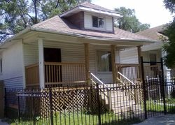 Pre-foreclosure in  S PERRY AVE Chicago, IL 60628