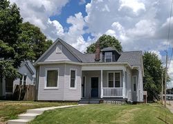 Pre-foreclosure in  E MAIN ST Belleville, IL 62220