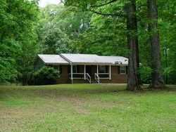 Pre-foreclosure in  COUNTRY CLUB DR Union Point, GA 30669