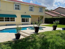 Pre-foreclosure in  NASHVILLE DR Hollywood, FL 33026