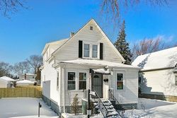 Pre-foreclosure in  S MORGAN ST Riverdale, IL 60827