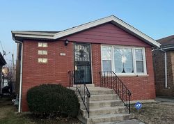 Pre-foreclosure in  MYRTLE AVE Harvey, IL 60426