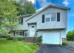 Pre-foreclosure in  SEABREEZE AVE Milford, CT 06460