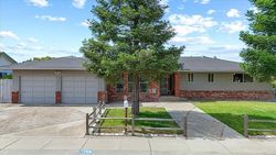Pre-foreclosure in  SAPPHIRE WAY Manteca, CA 95336