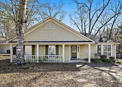 Pre-foreclosure in  PRINCETON WOODS DR S Mobile, AL 36618