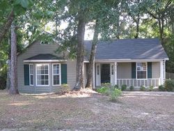 Pre-foreclosure in  OAK POINT CIR Mobile, AL 36608