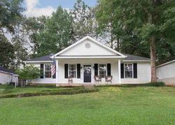 Pre-foreclosure in  WICKER WAY Daphne, AL 36526