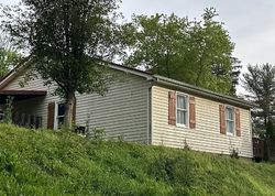 Pre-foreclosure in  PRINCETON RD Kingsport, TN 37660