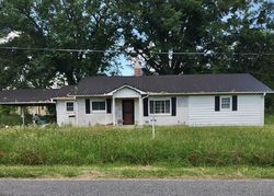 Pre-foreclosure in  MOSS FARM RD Hickory, NC 28602