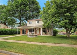 Pre-foreclosure in  HEARTHSTONE CT York, PA 17402