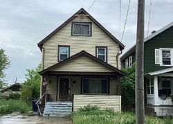 Pre-foreclosure in  CLEVELAND AVE Niagara Falls, NY 14305