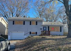 Pre-foreclosure in  N ALBERTHA AVE Springfield, MO 65803