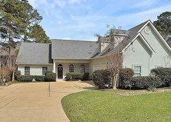 Pre-foreclosure in  FOX HOLW Canton, MS 39046