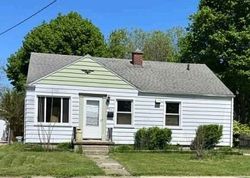 Pre-foreclosure in  HOGARTH AVE Flint, MI 48532