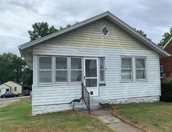 Pre-foreclosure in  BROWN ST Alton, IL 62002