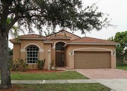 Pre-foreclosure in  NW 15TH CT Hollywood, FL 33028