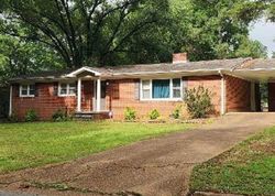 Pre-foreclosure in  HOLIDAY DR Florence, AL 35630