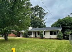 Pre-foreclosure in  AMBERWOOD LN Griffin, GA 30223