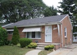 Pre-foreclosure in  ELMIRA ST Livonia, MI 48150