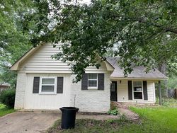 Pre-foreclosure in  TRACEVIEW RD Madison, MS 39110