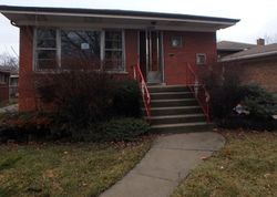 Pre-foreclosure in  OAK ST Dolton, IL 60419