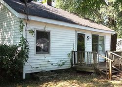 Pre-foreclosure in  PRIDMORE ST Laurens, SC 29360