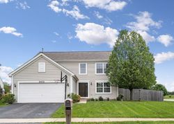 Pre-foreclosure in  LENOX CIR Montgomery, IL 60538