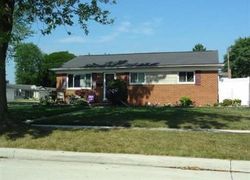 Pre-foreclosure in  HARTWELL DR Sterling Heights, MI 48312