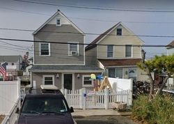 Pre-foreclosure Listing in BAYVIEW AVE HOWARD BEACH, NY 11414