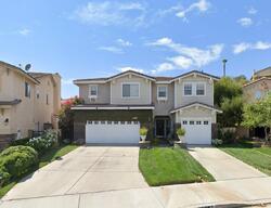 Pre-foreclosure in  SHADOW LAKE LN Castaic, CA 91384