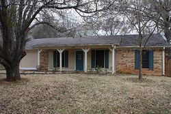 Pre-foreclosure Listing in BUTTERMILK DR PALESTINE, TX 75803