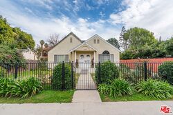 Pre-foreclosure in  STERN AVE Sherman Oaks, CA 91423