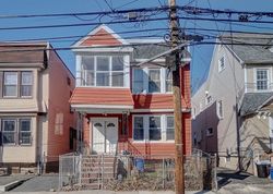 Pre-foreclosure in  ALDINE ST Newark, NJ 07112