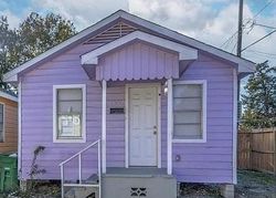 Pre-foreclosure in  WEISS ST Houston, TX 77009