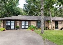  Oak Forest Dr, Van Vleck TX