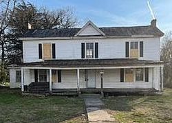 Pre-foreclosure in  COOK AVE Brookneal, VA 24528