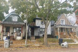 Pre-foreclosure in  N 10TH ST Milwaukee, WI 53206