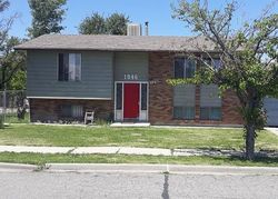 Pre-foreclosure in  W SIR ROBERT DR Salt Lake City, UT 84116