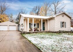 Pre-foreclosure in  GRAND AVE Niles, MI 49120