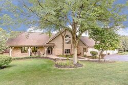 Pre-foreclosure in  BRIDLE CREEK DR Saint Charles, IL 60175