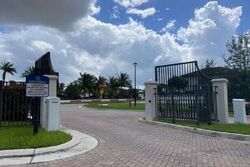 Pre-foreclosure in  W 94TH TER Hialeah, FL 33018