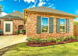 Pre-foreclosure in  SHOAL DR Houma, LA 70360