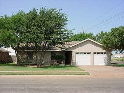 Pre-foreclosure in  HURON AVE Lubbock, TX 79424